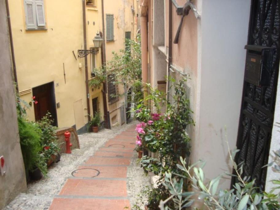 Mini Accommodation In Sanremo Liguria Exterior foto