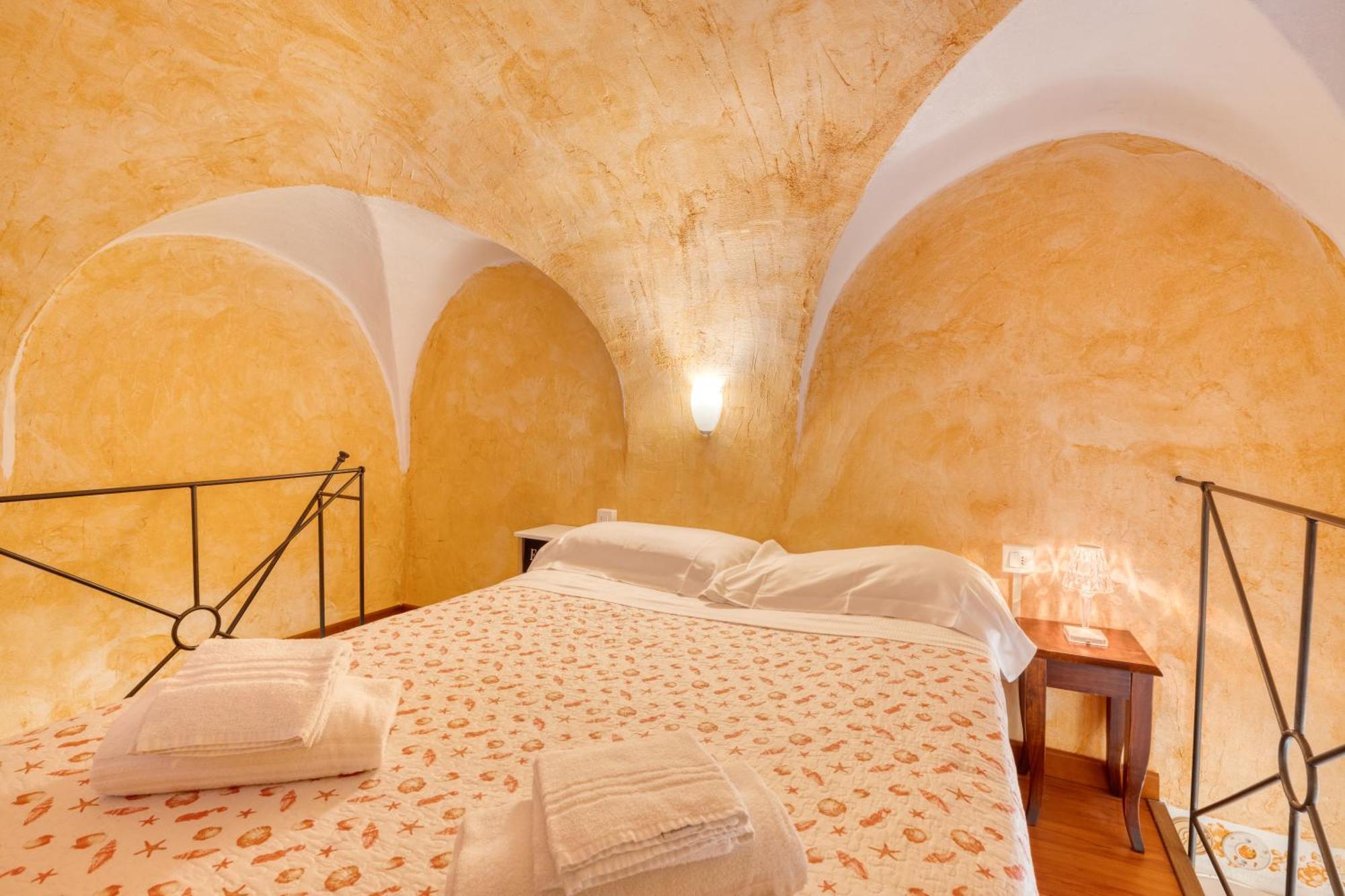 Mini Accommodation In Sanremo Liguria Exterior foto